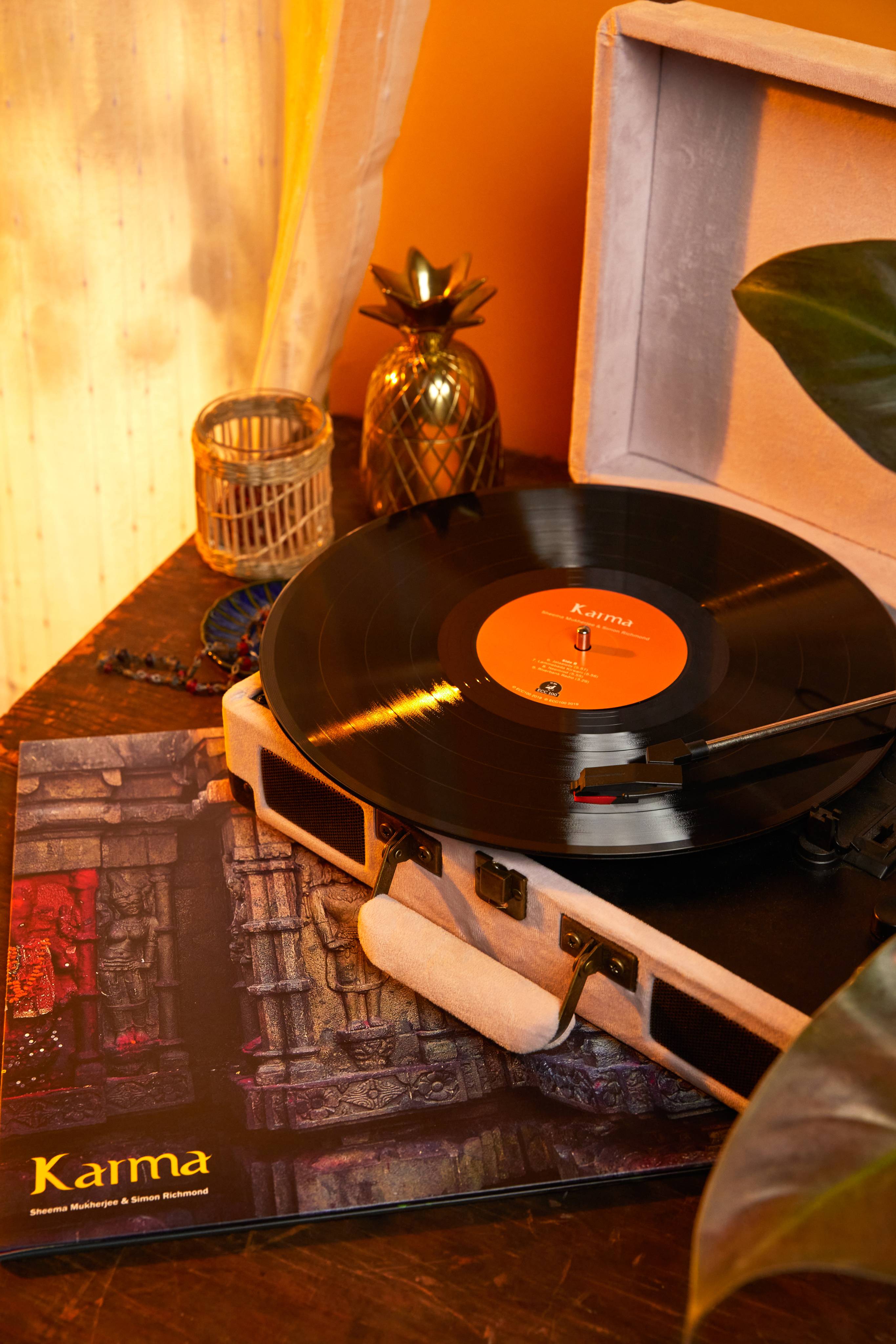Lush Karma Vinyl by Sheema Mukherjee & Simon Richmond - Image 2