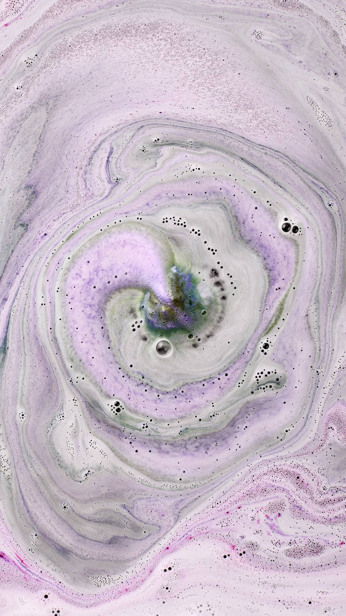 Lush Black Rose — Bomb - Image 4