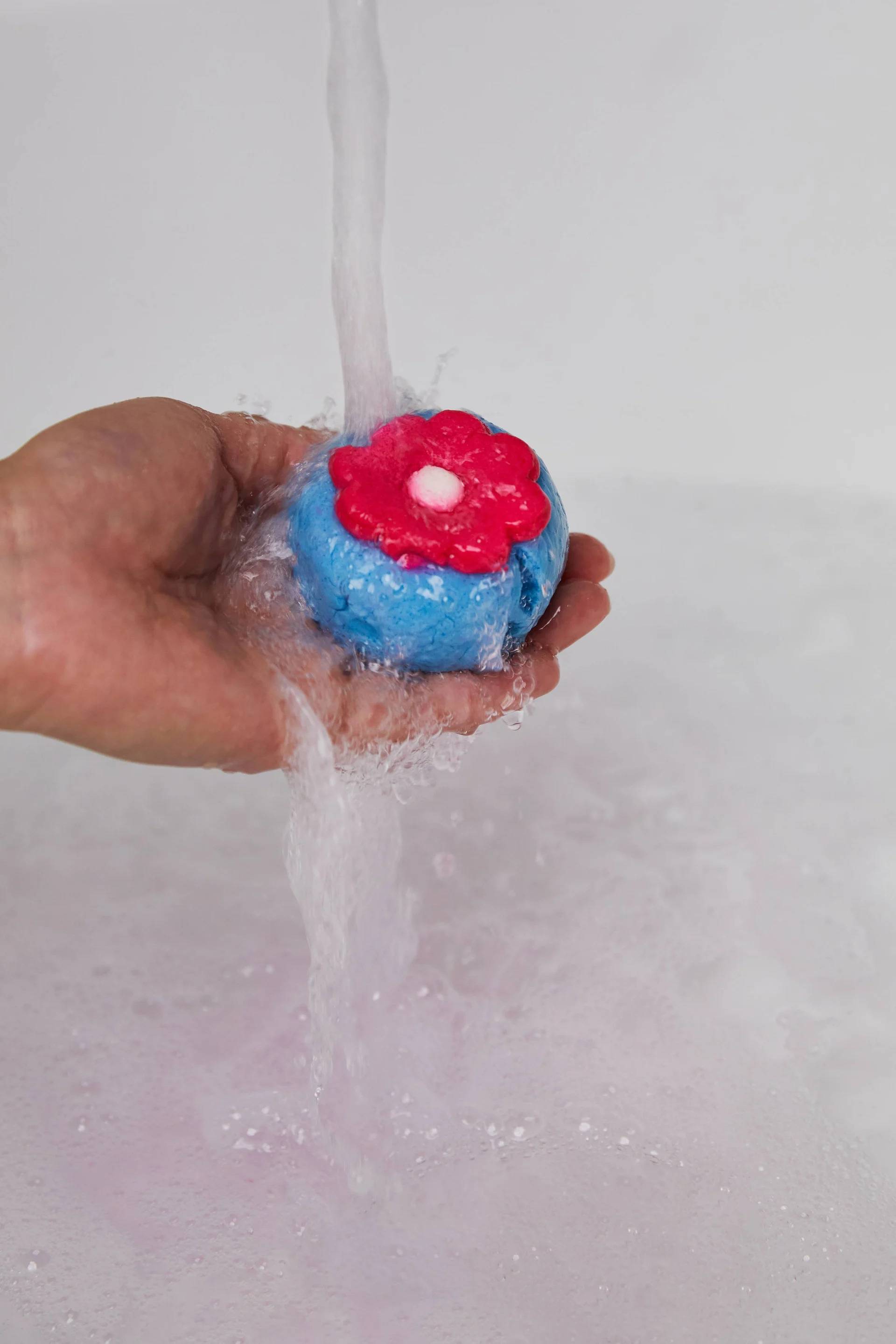 Lush Happy Daze — Gift - Image 5