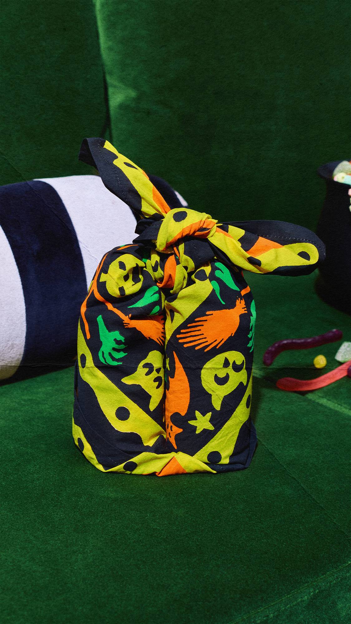 Lush Season Of The Witch — Wrap - Image 3