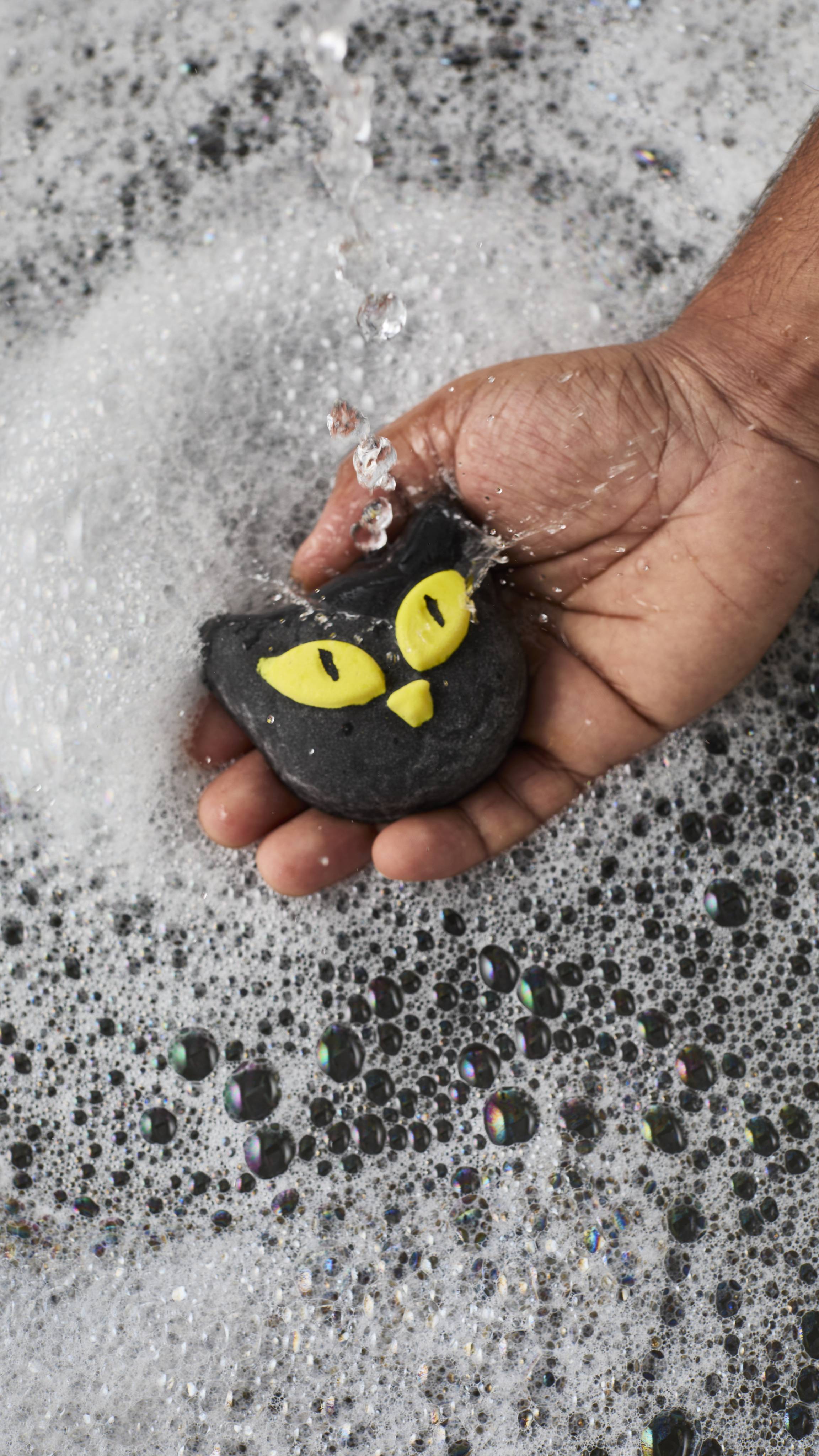 Lush Bewitched — Bar - Image 4