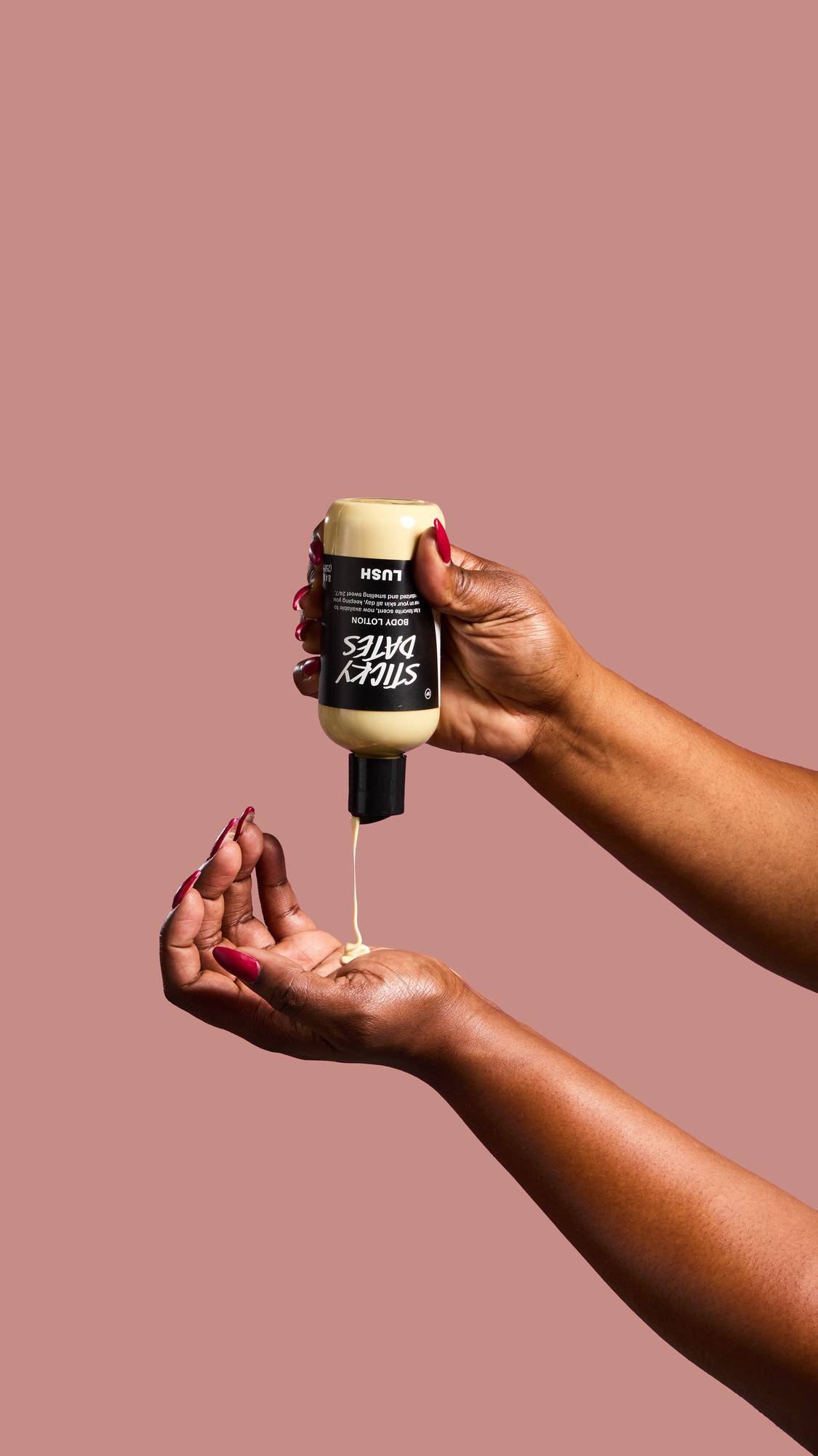 Lush Sticky Dates — Lotion - Image 3