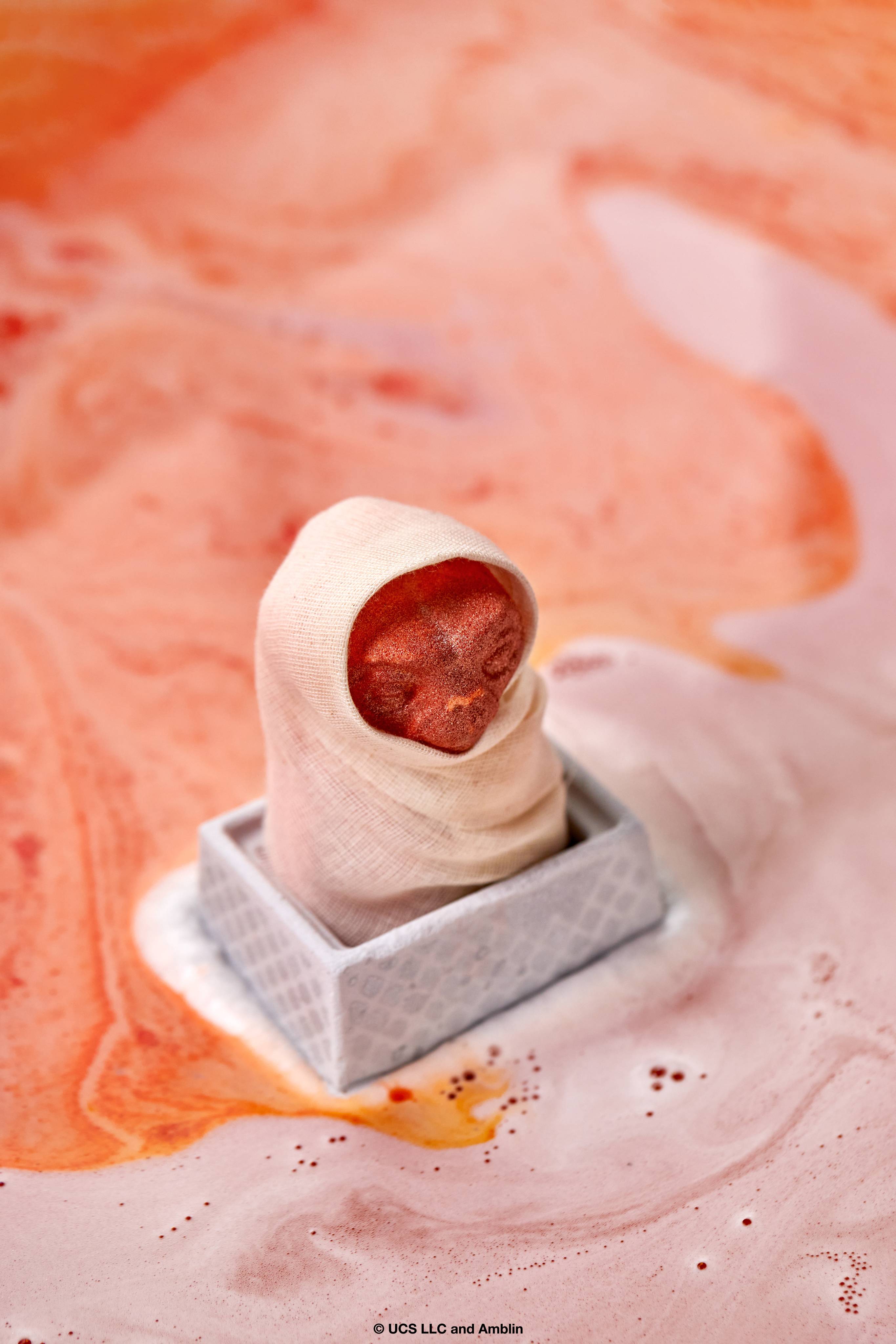 Lush E.T. — Bath Bomb - Image 3
