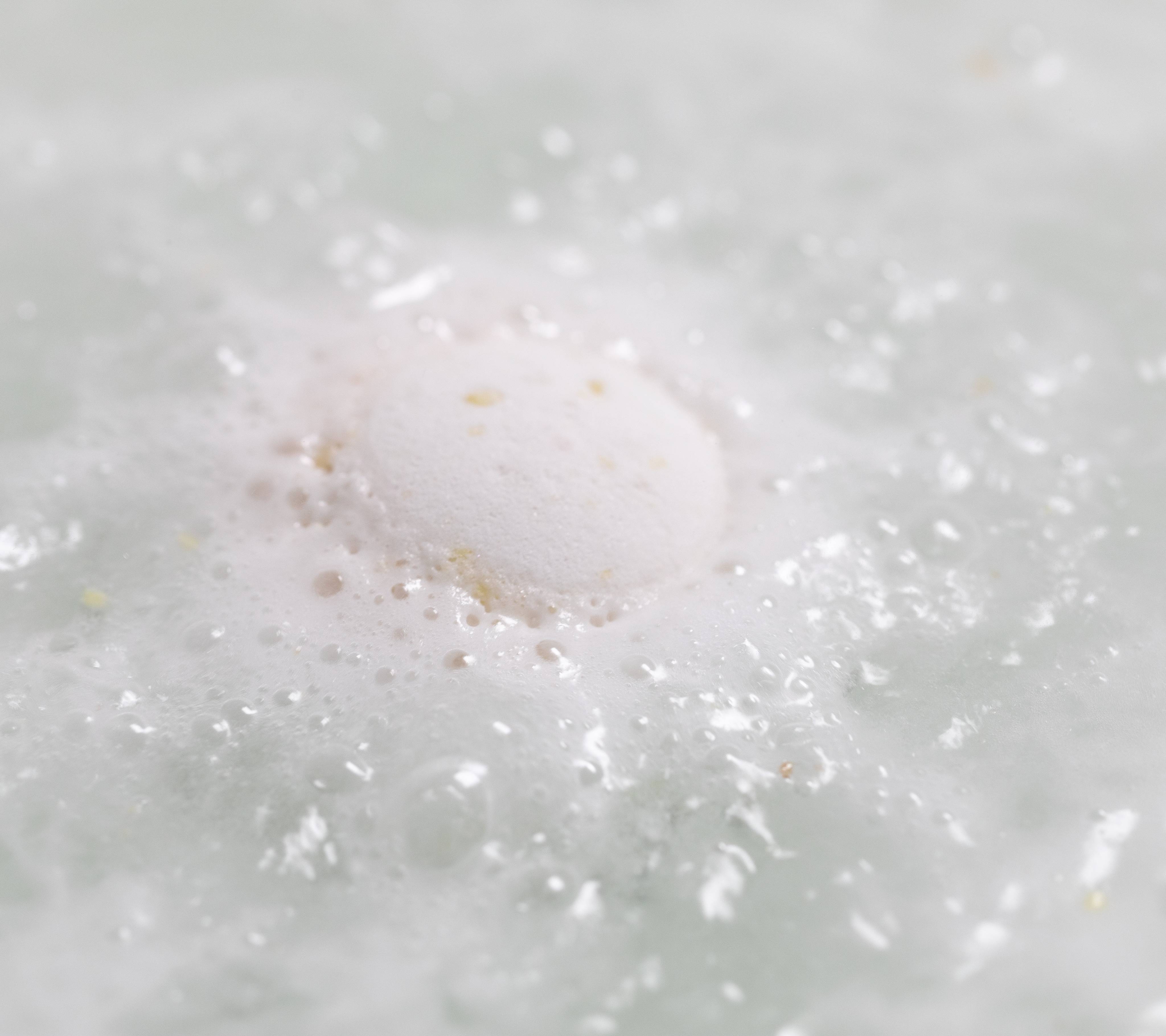 Lush And Breathe — Bath Bomb - Image 5